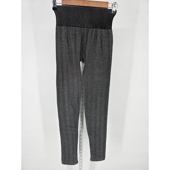 Maze Womens Sz S Compression Leggings High Waist Gray Chevron - Picture 1 of 4